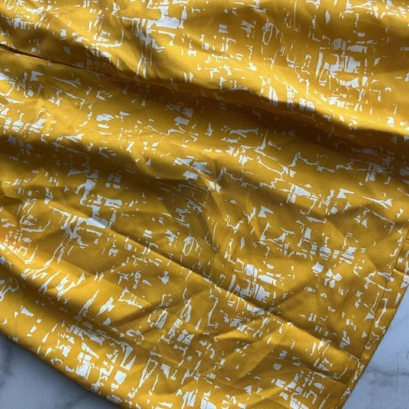 J.Crew Collection Size 6 Yellow Mustard 100% Silk mid-length Pleated Skirt - Picture 2 of 4